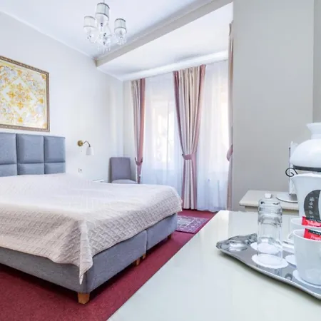 Hotel Forums Boutique 4*