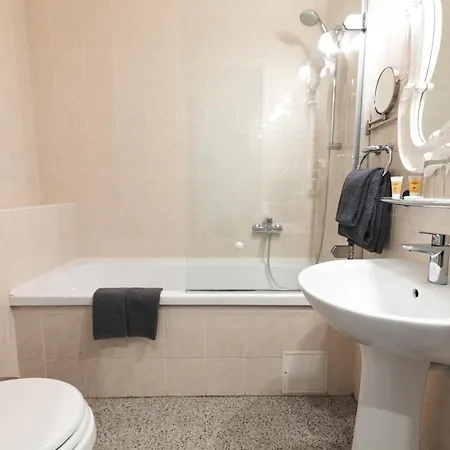 Forums Boutique Szálloda 4*